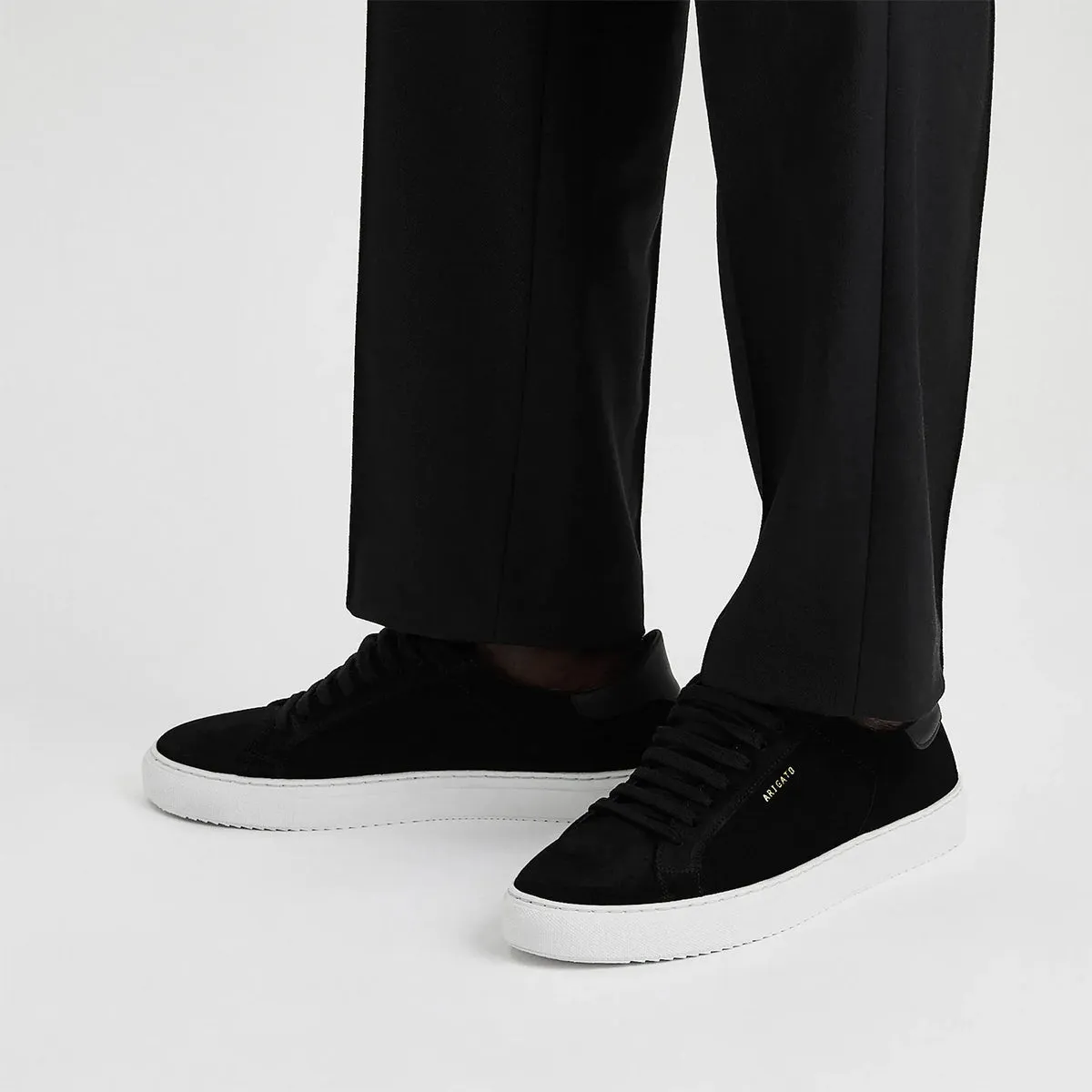 Axel Arigato - Clean 90 Suede Sneakers in Black