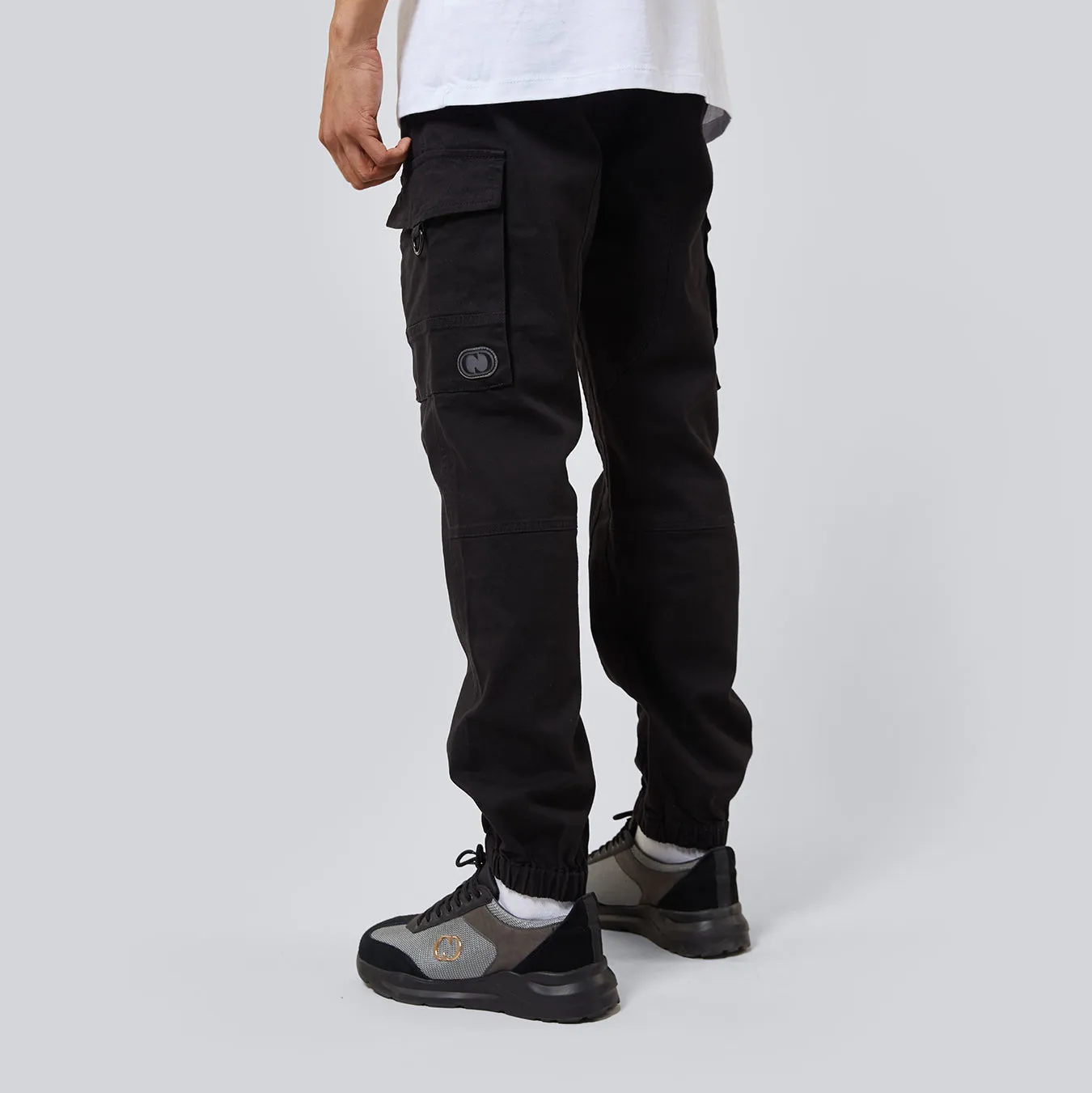 MANHATTAN CARGO PANTS - BLACK