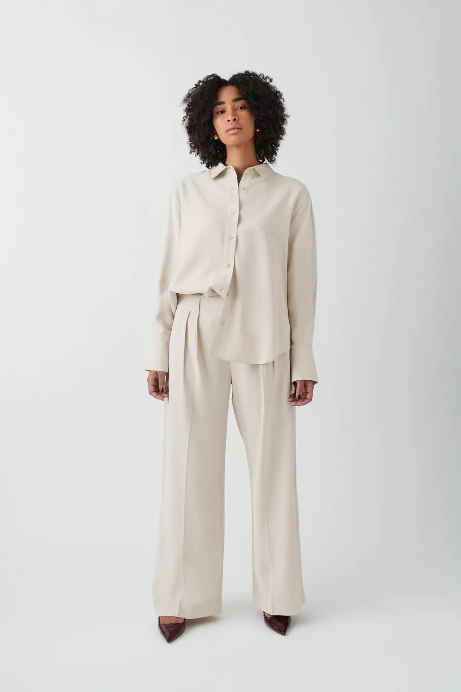 Wide tailored trousers